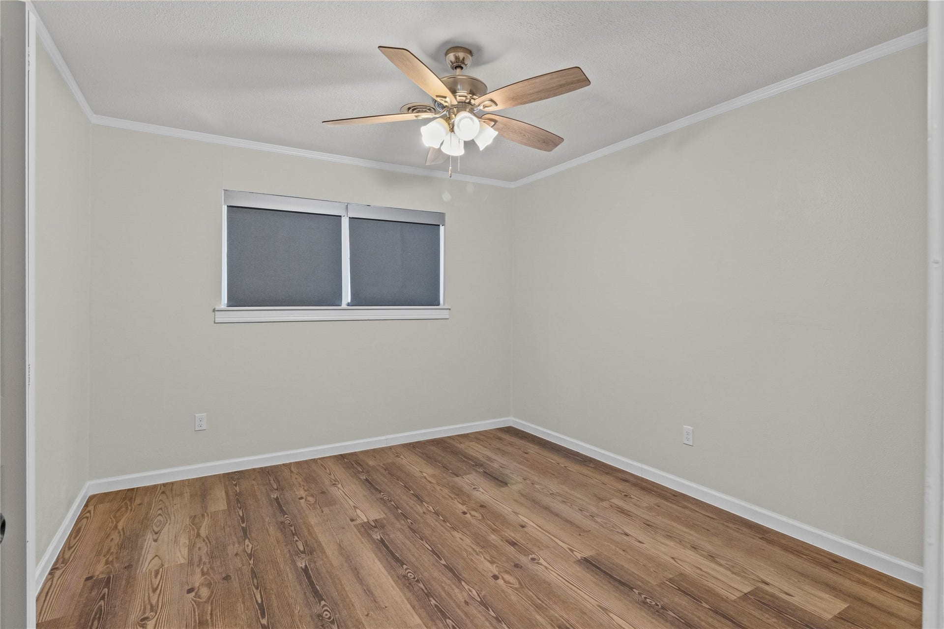 2304 Harper Drive, Pasadena, TX 77502 2304 Harper Drive, Pasadena, TX 77502