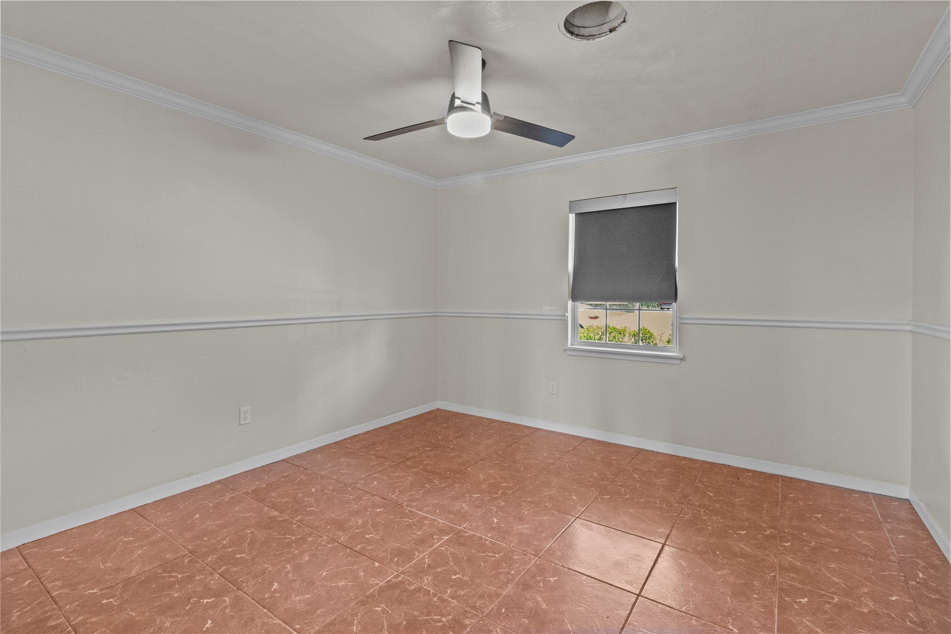2304 Harper Drive, Pasadena, TX 77502 2304 Harper Drive, Pasadena, TX 77502