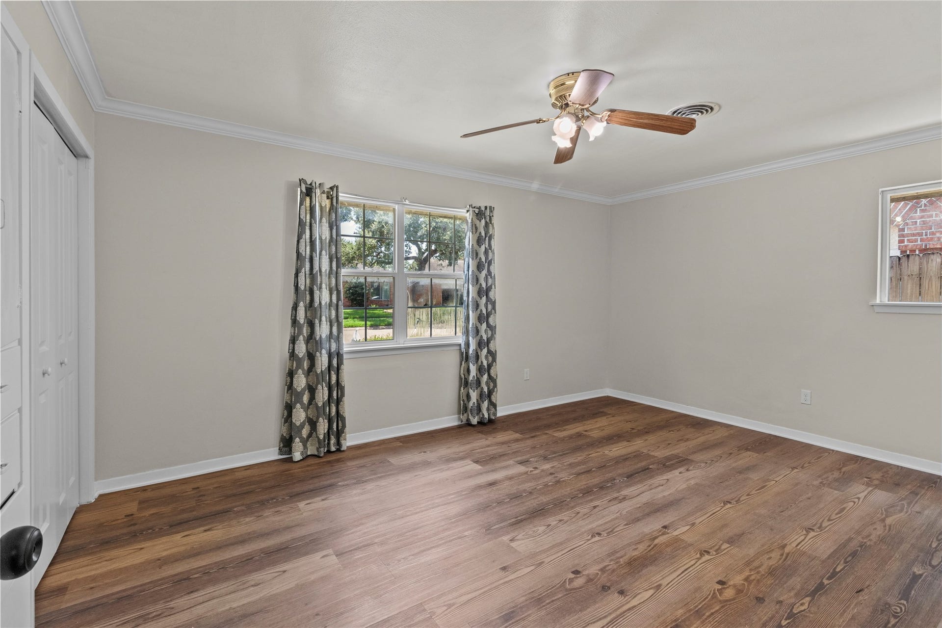 2304 Harper Drive, Pasadena, TX 77502 2304 Harper Drive, Pasadena, TX 77502