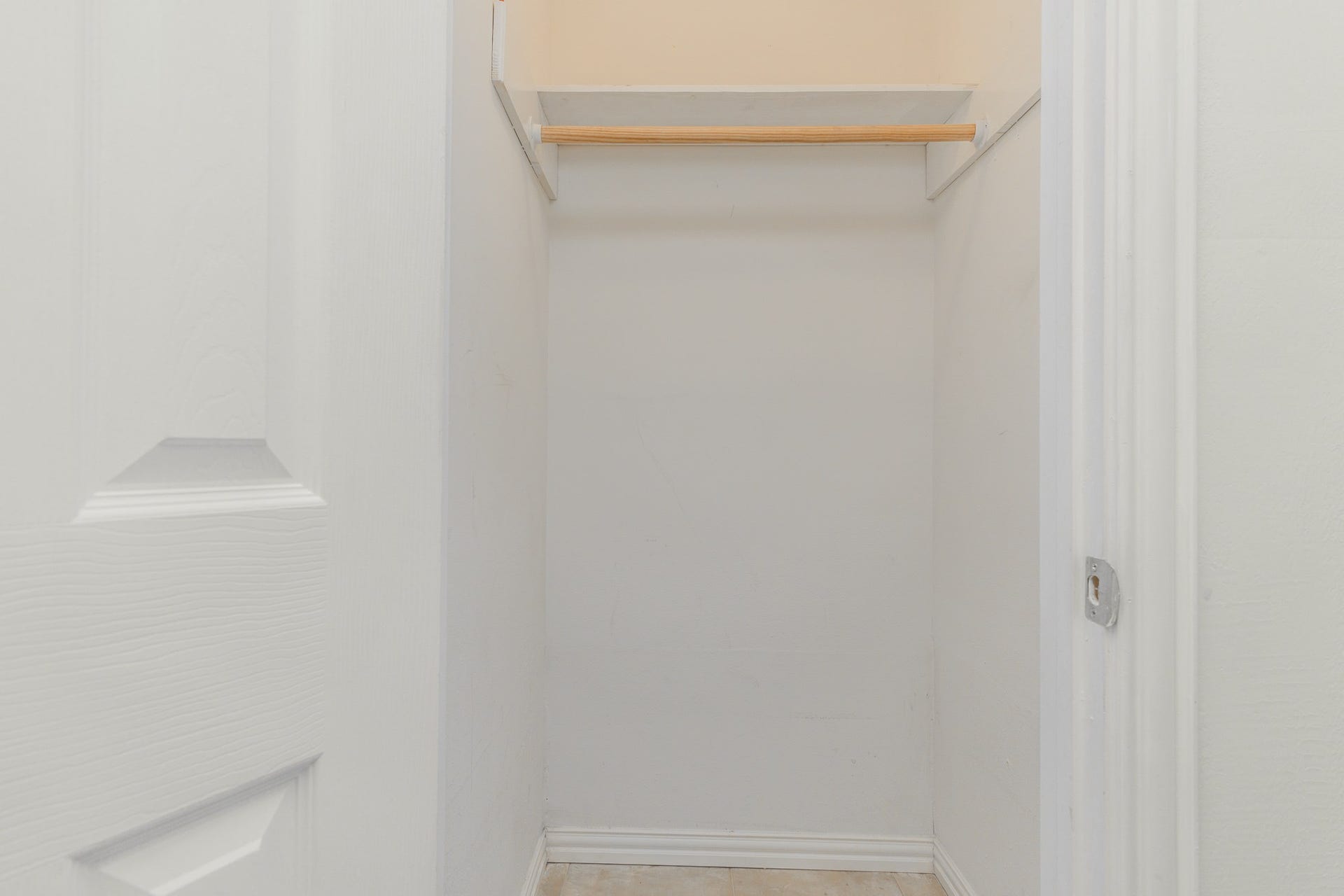600 19th Street, #9, Galveston, TX 77550 Walk-in closet located in the hall across from the bathroom.