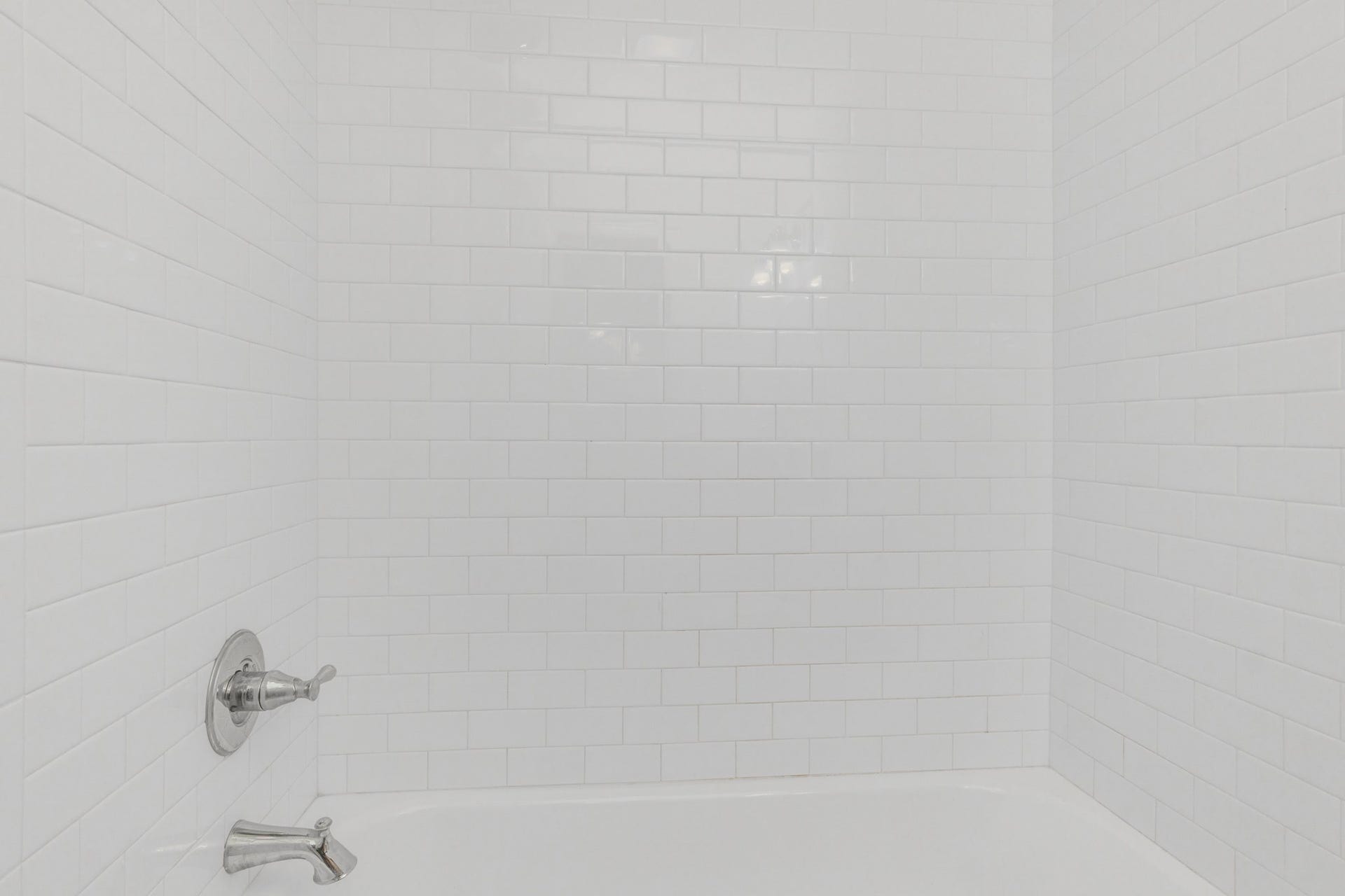 600 19th Street, #9, Galveston, TX 77550 Tub/shower combo