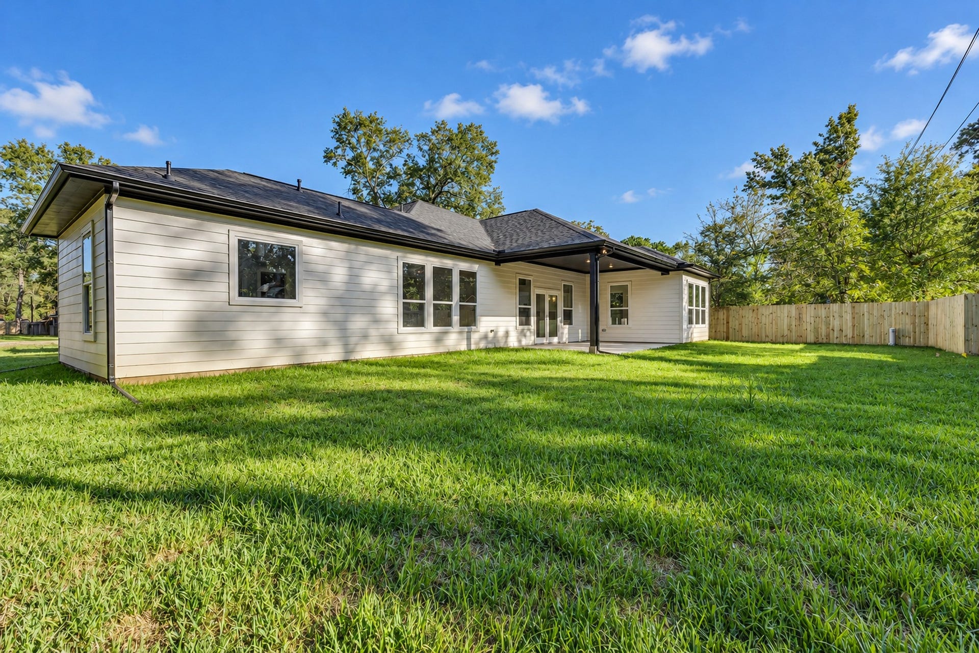 25903 Woodglen Drive, Spring, TX 77386 Spacious Backyard & Rear Exterior