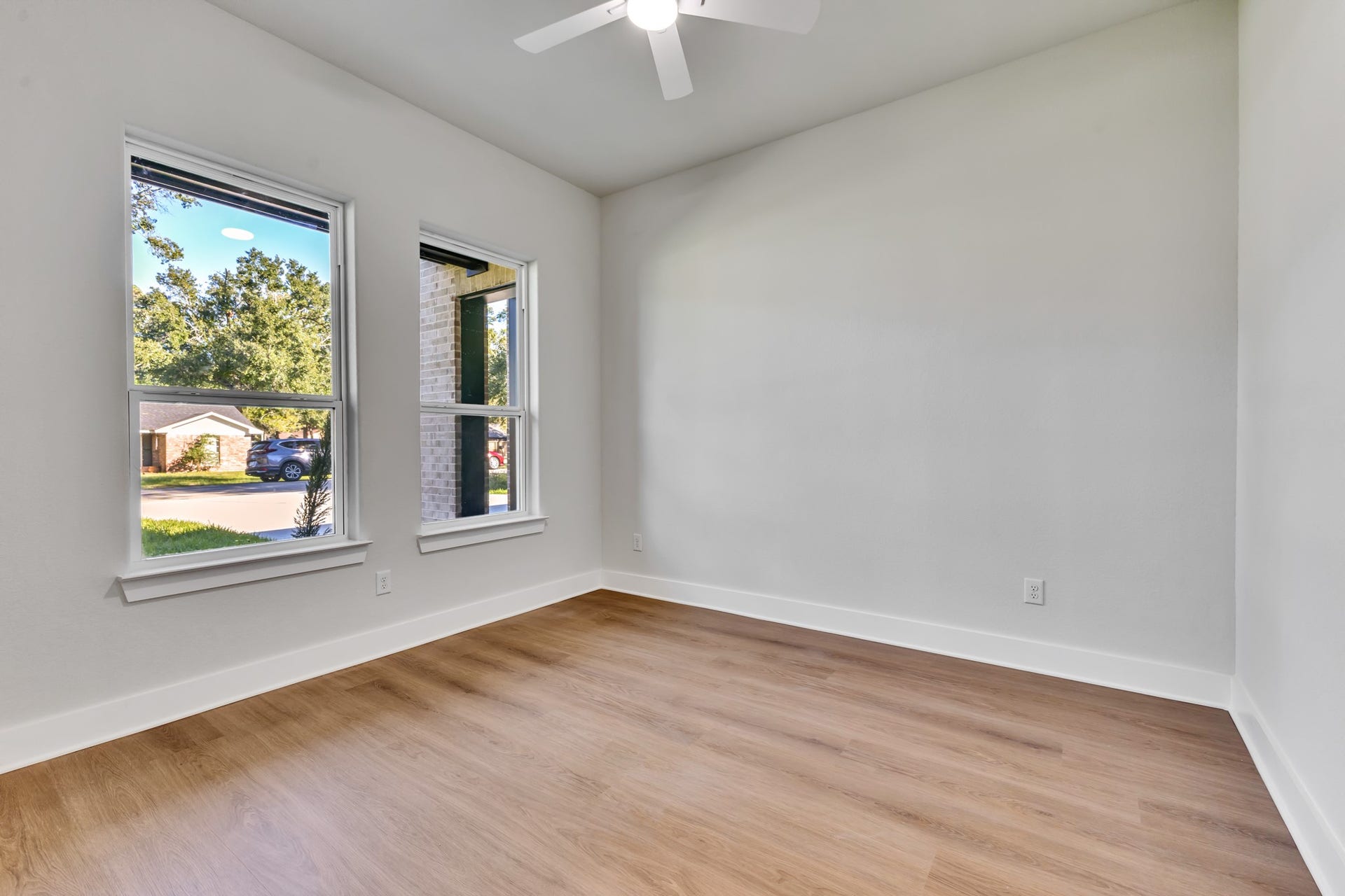 25903 Woodglen Drive, Spring, TX 77386 Spacious Secondary Bedrooms
