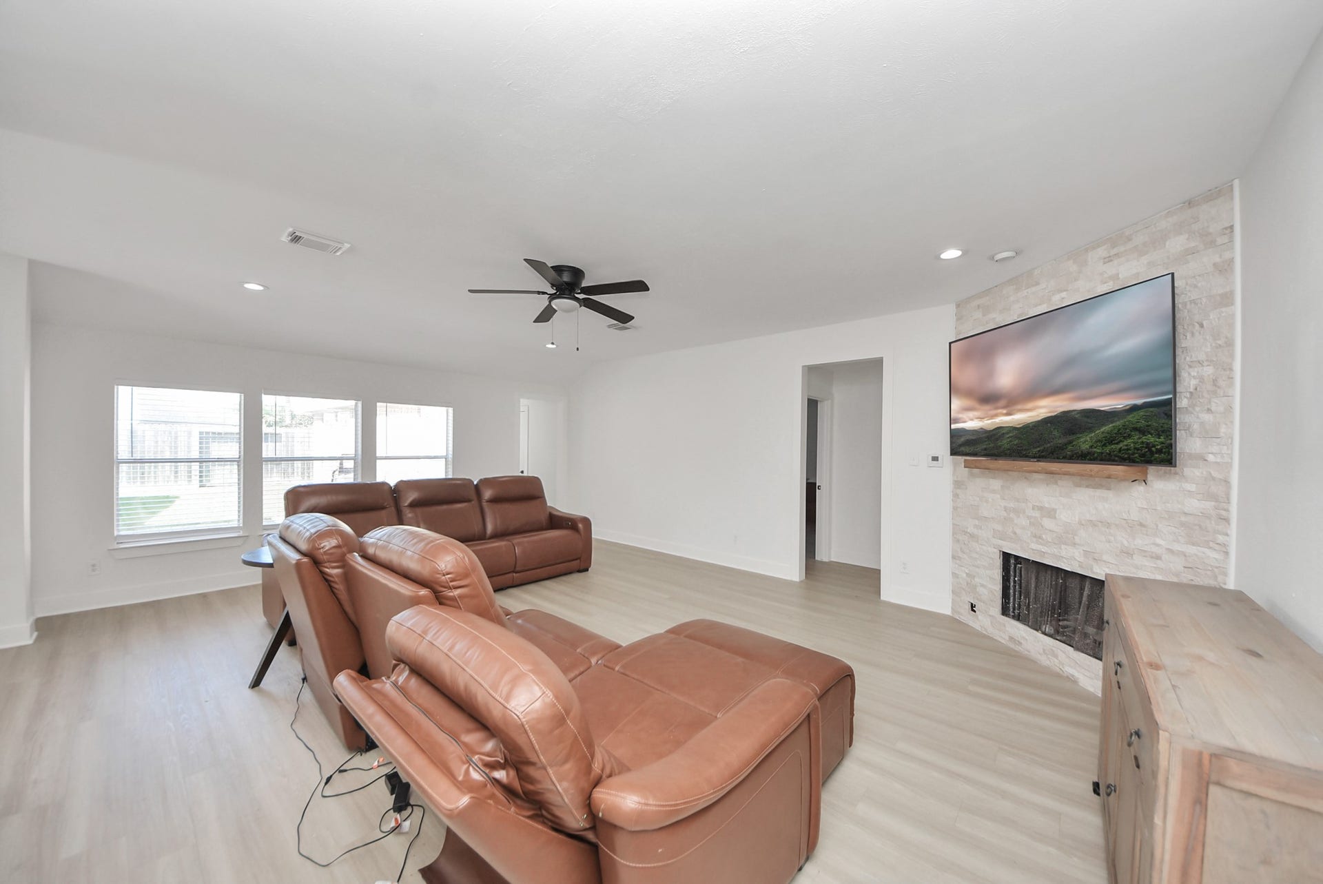 2914 Laguna Shores Lane, League City, TX 77573 2914 Laguna Shores Lane, League City, TX 77573