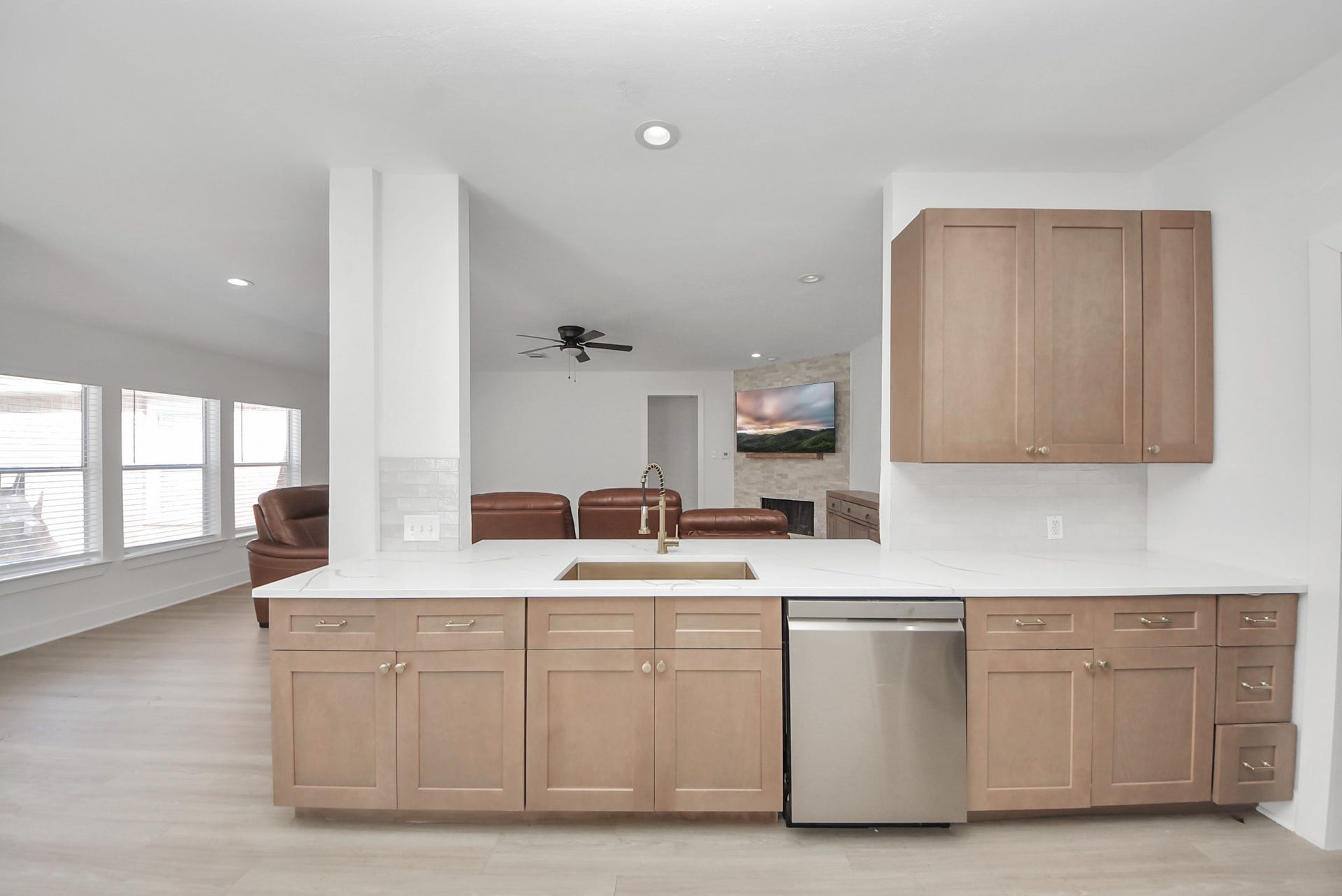 2914 Laguna Shores Lane, League City, TX 77573 2914 Laguna Shores Lane, League City, TX 77573