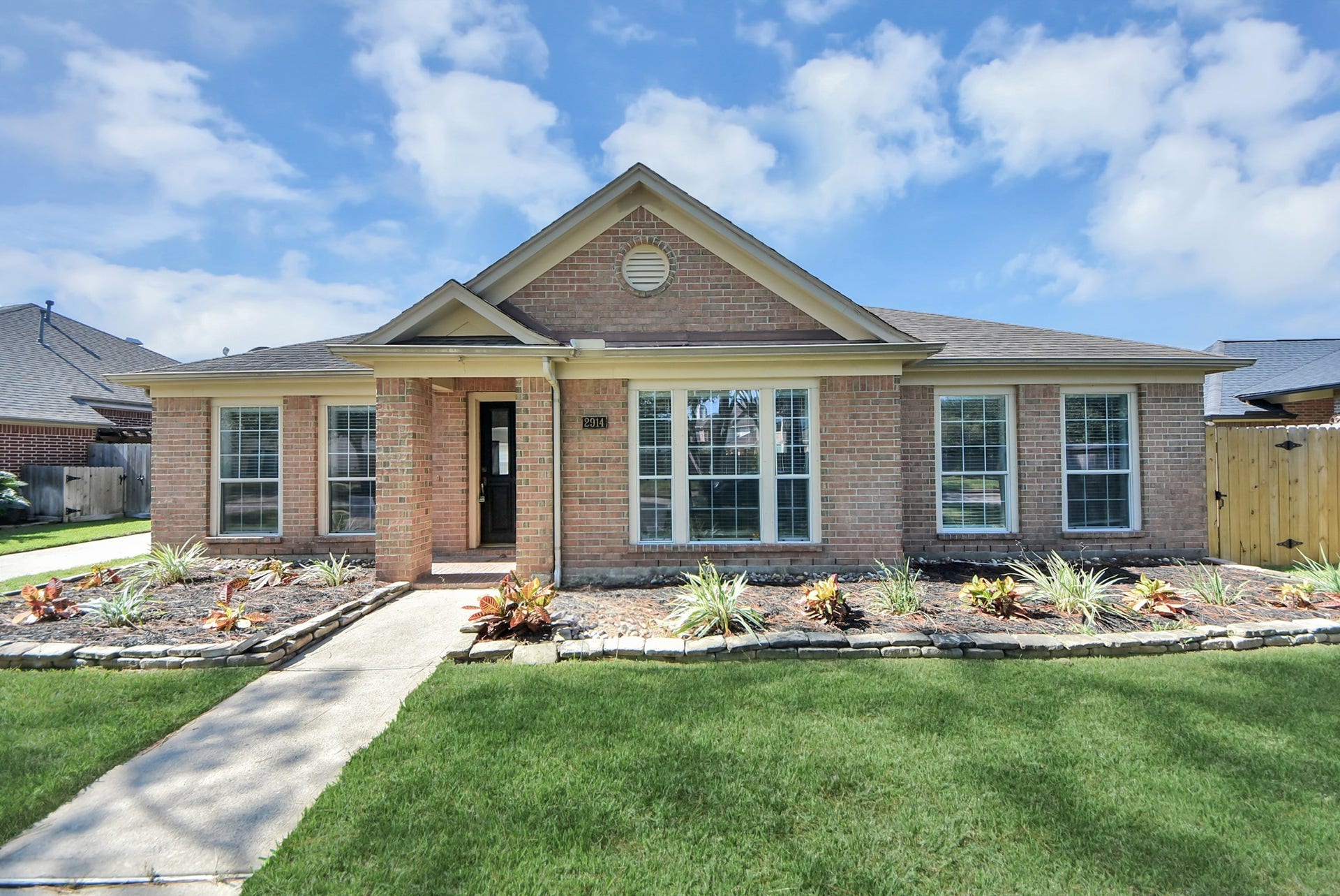 2914 Laguna Shores Lane, League City, TX 77573 2914 Laguna Shores Lane, League City, TX 77573