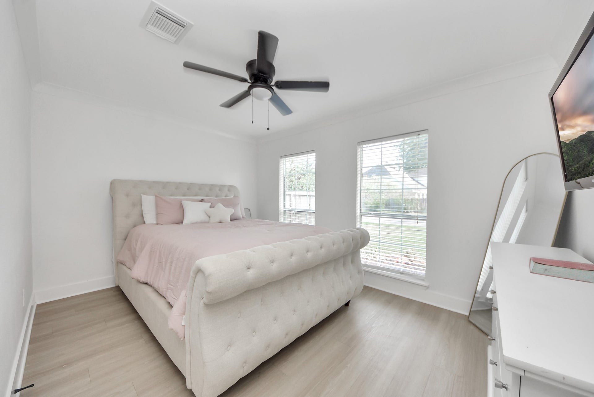 2914 Laguna Shores Lane, League City, TX 77573 2914 Laguna Shores Lane, League City, TX 77573