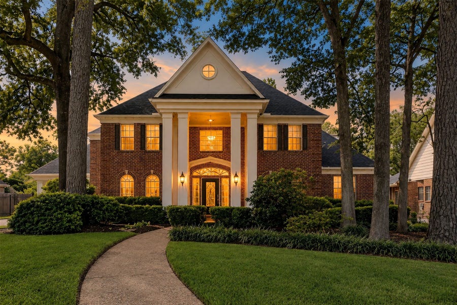 Property photo for 5230 Norborne Lane, Houston, TX