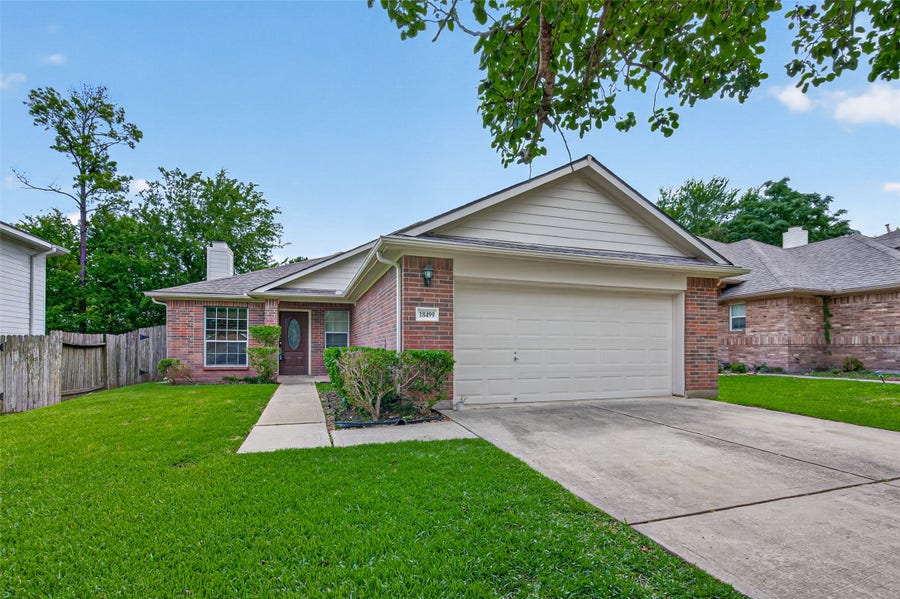 Property photo for 18499 Sunrise Pines Drive, Montgomery, TX