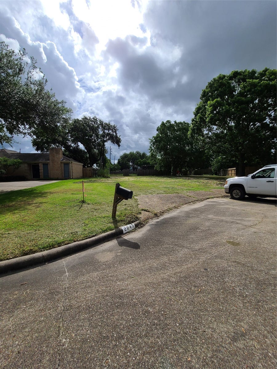 Property photo for 2047 Briarlee Drive, Houston, TX