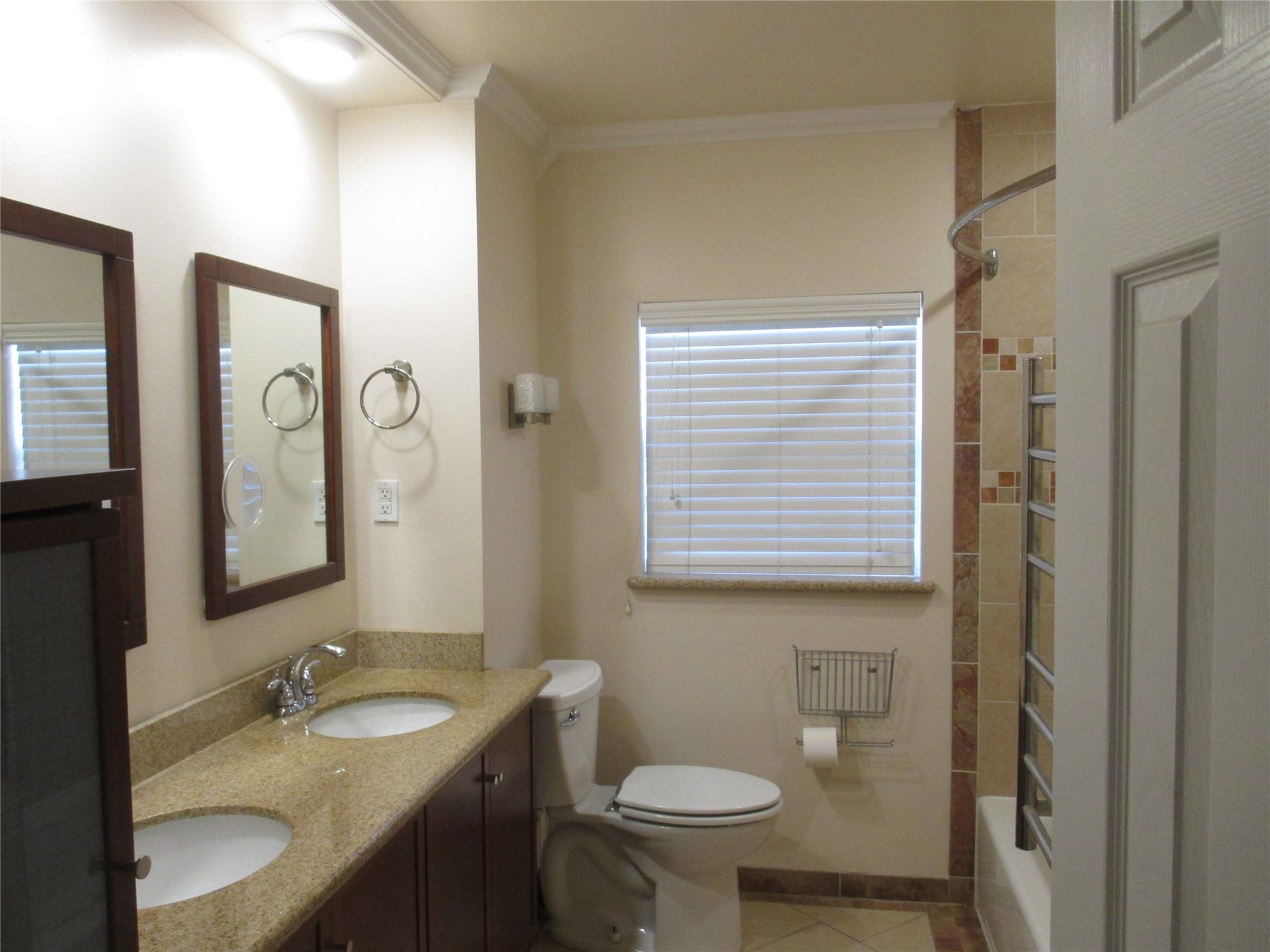 1631 Woodvine Drive, Houston, TX 77055