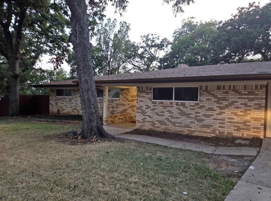Property photo for 1613 Barbara Drive, Irving, TX