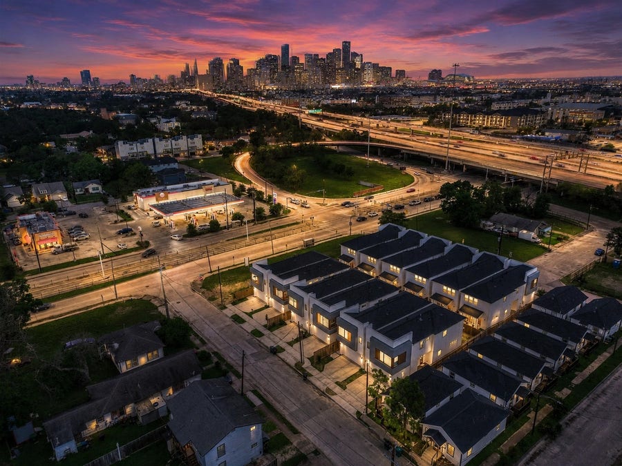 Property photo for 3509 Mcilhenny Street, Houston, TX
