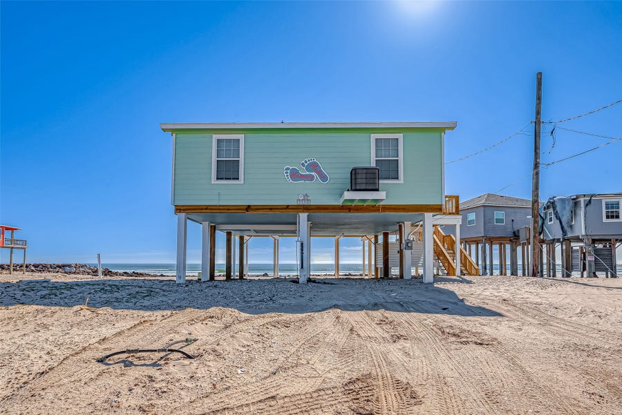 Property photo for 1115 White Cap Drive, Surfside Beach, TX