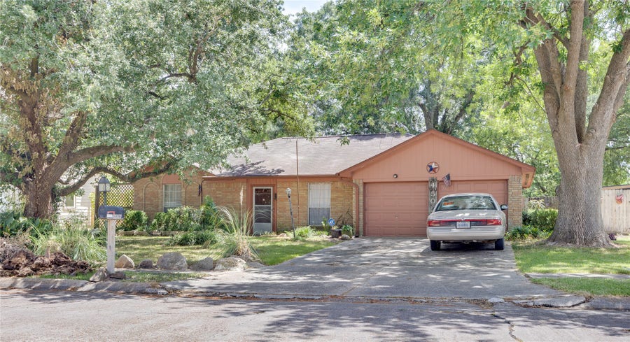 Property photo for 4503 Coachman Drive, Baytown, TX