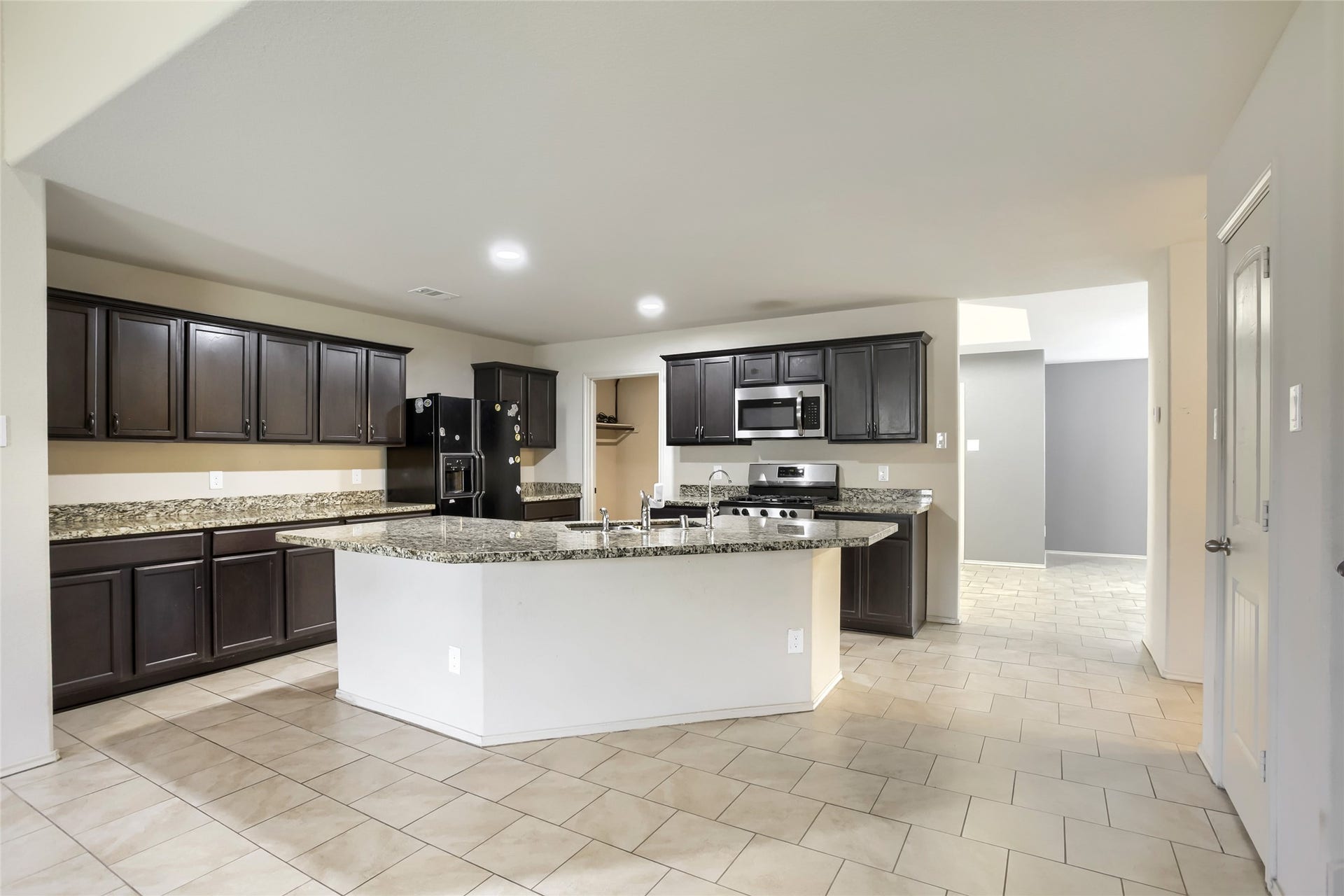 23531 Dukes Run Drive, Spring, TX 77373 Kitchen