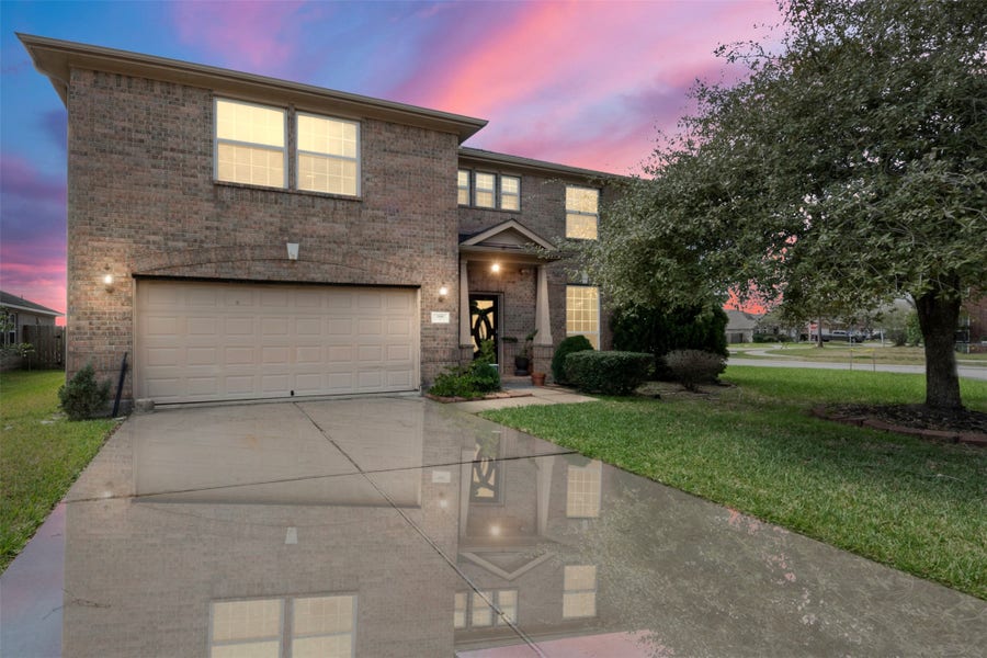 Property photo for 2990 Creek Falls Court, Pearland, TX