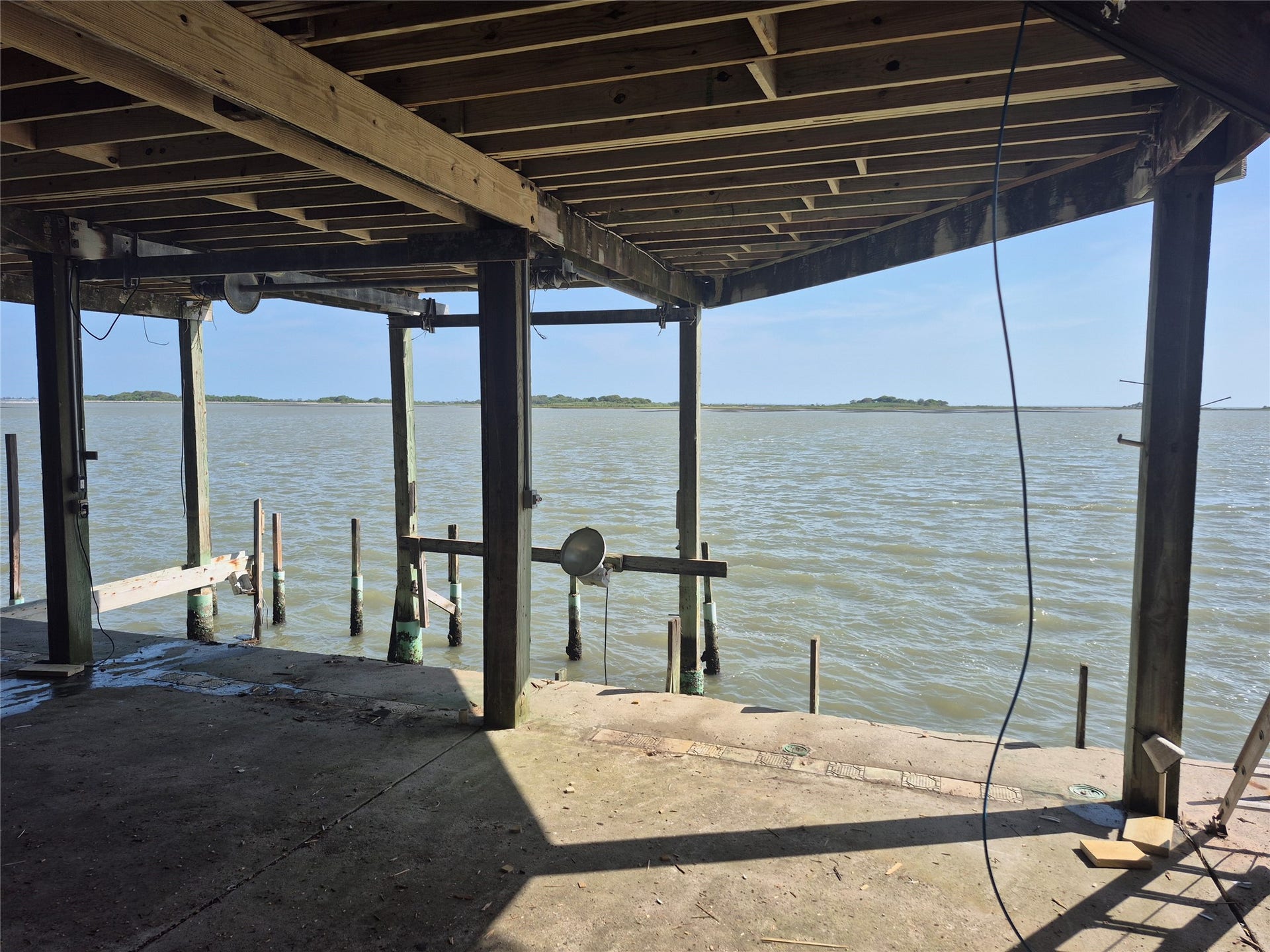 1823 Port O Call Street, Tiki Island, TX 77554 1823 Port O Call Street, Tiki Island, TX 77554
