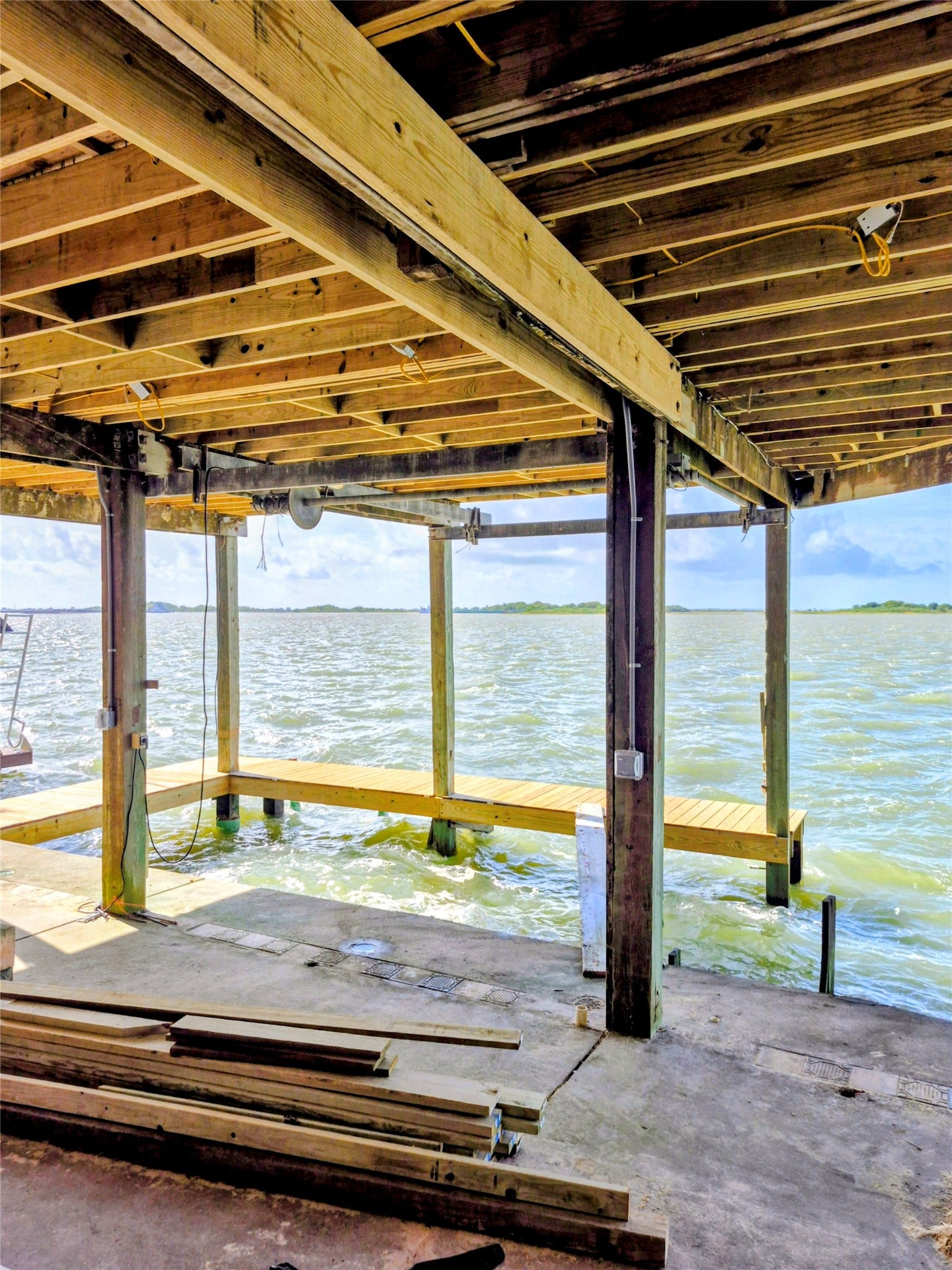 1823 Port O Call Street, Tiki Island, TX 77554 1823 Port O Call Street, Tiki Island, TX 77554