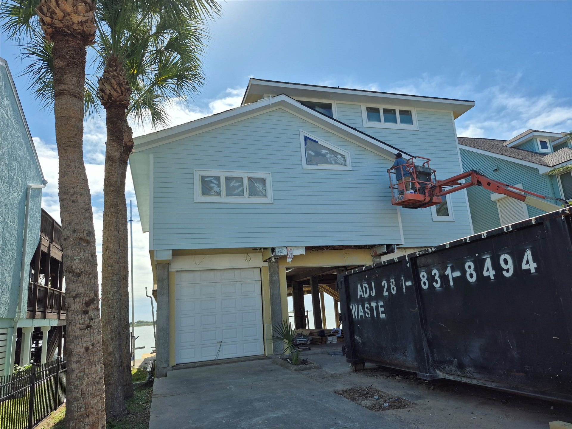 1823 Port O Call Street, Tiki Island, TX 77554 New home color!