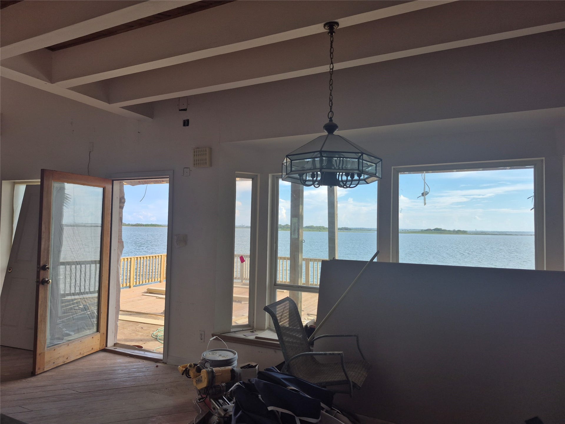 1823 Port O Call Street, Tiki Island, TX 77554 1823 Port O Call Street, Tiki Island, TX 77554