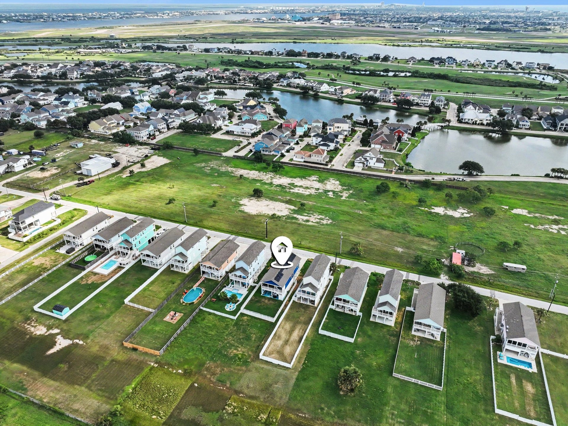 2431 103rd Street, Galveston, TX 77554 2431 103rd Street, Galveston, TX 77554