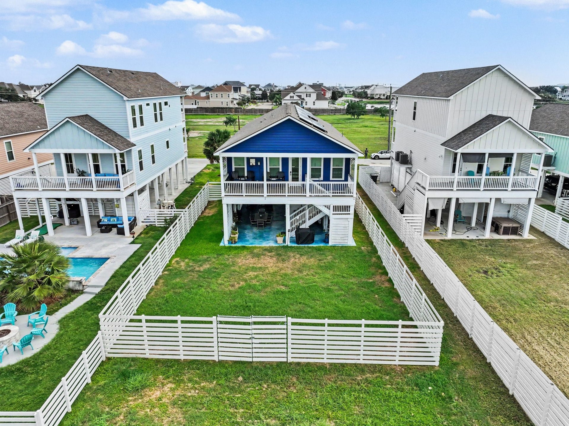 2431 103rd Street, Galveston, TX 77554 2431 103rd Street, Galveston, TX 77554
