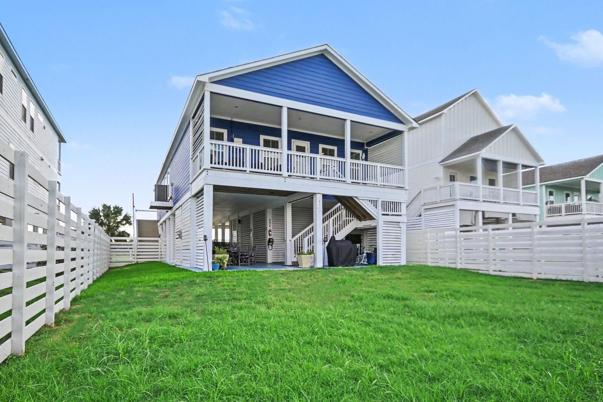 2431 103rd Street, Galveston, TX 77554 2431 103rd Street, Galveston, TX 77554