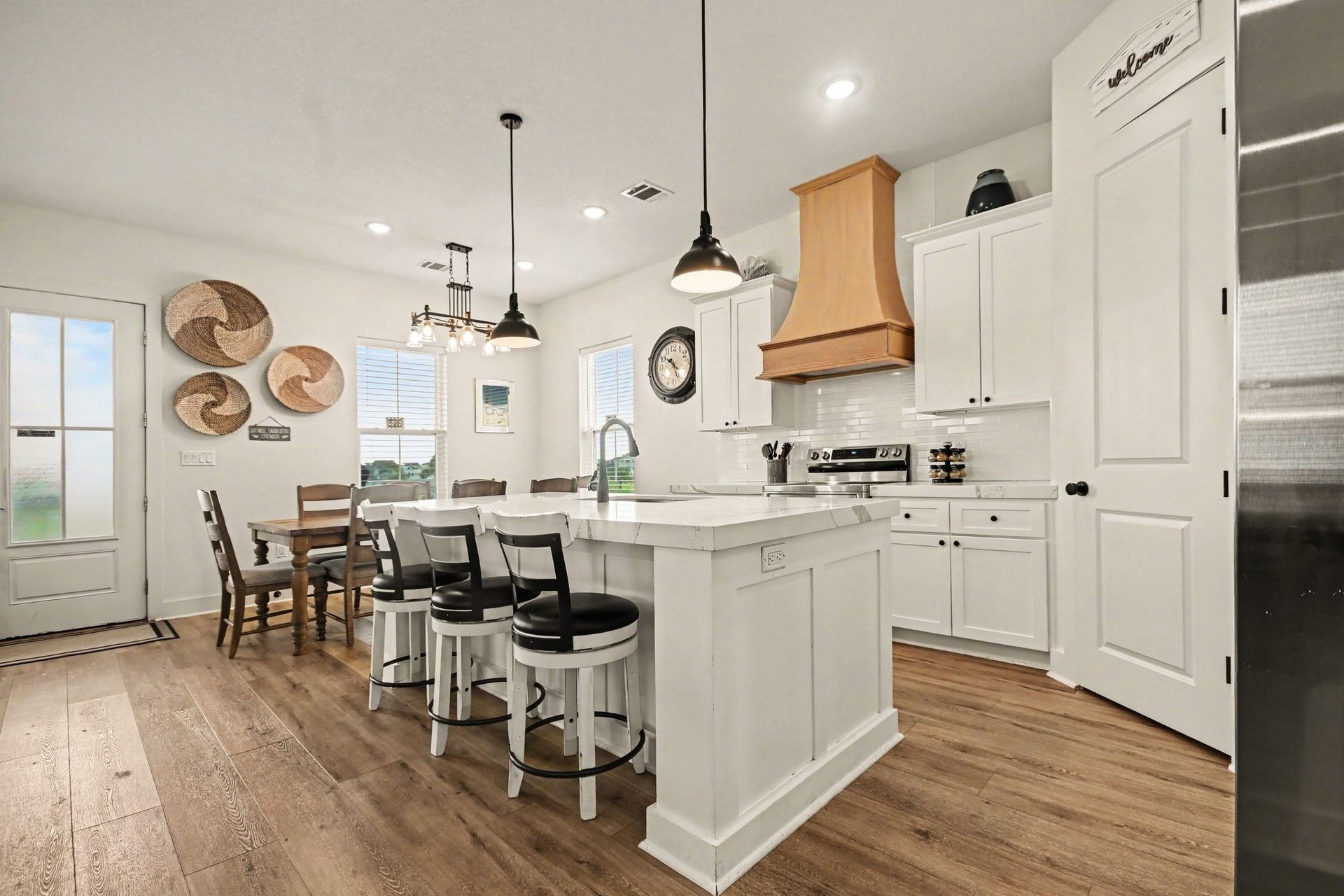 2431 103rd Street, Galveston, TX 77554 2431 103rd Street, Galveston, TX 77554
