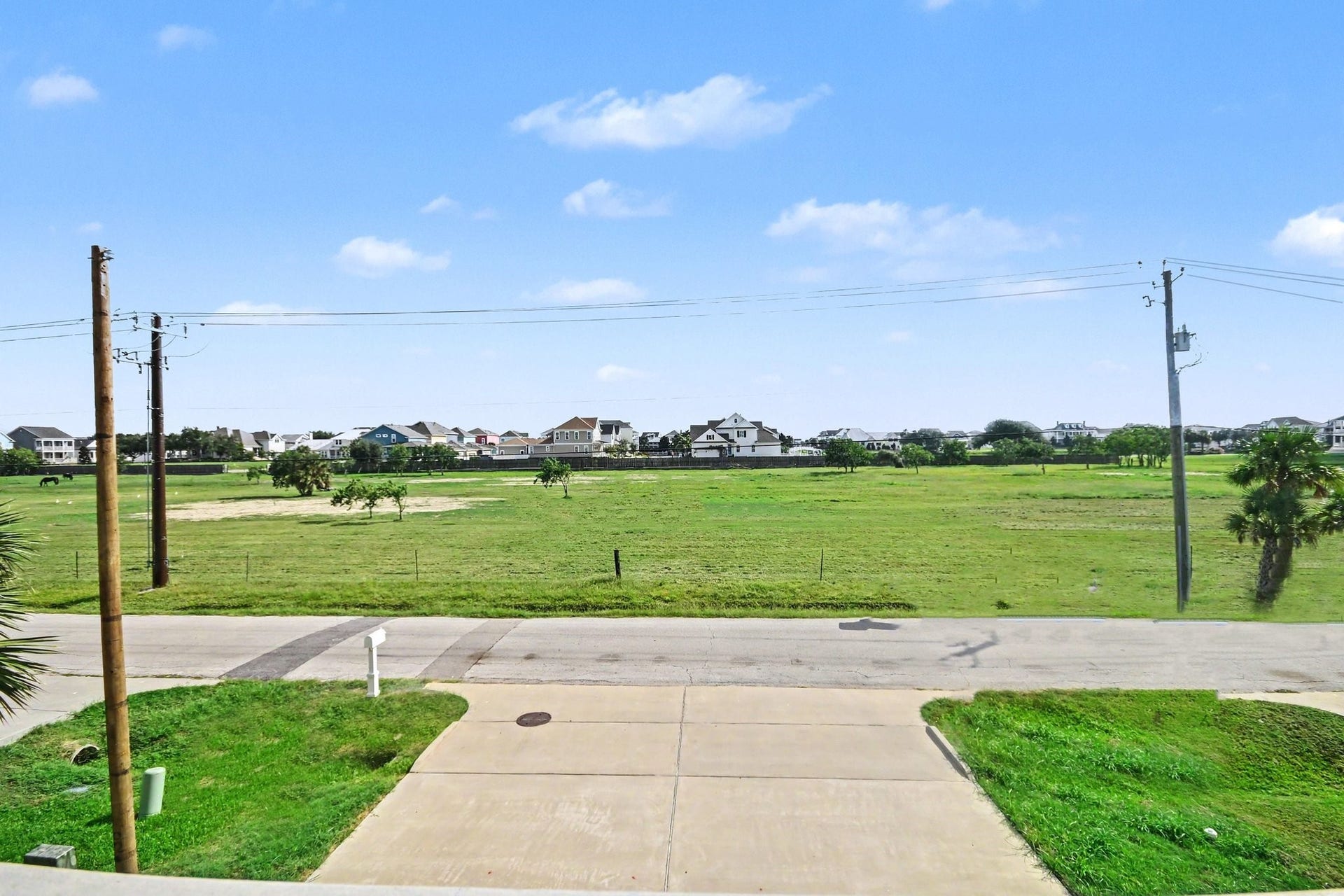 2431 103rd Street, Galveston, TX 77554 2431 103rd Street, Galveston, TX 77554