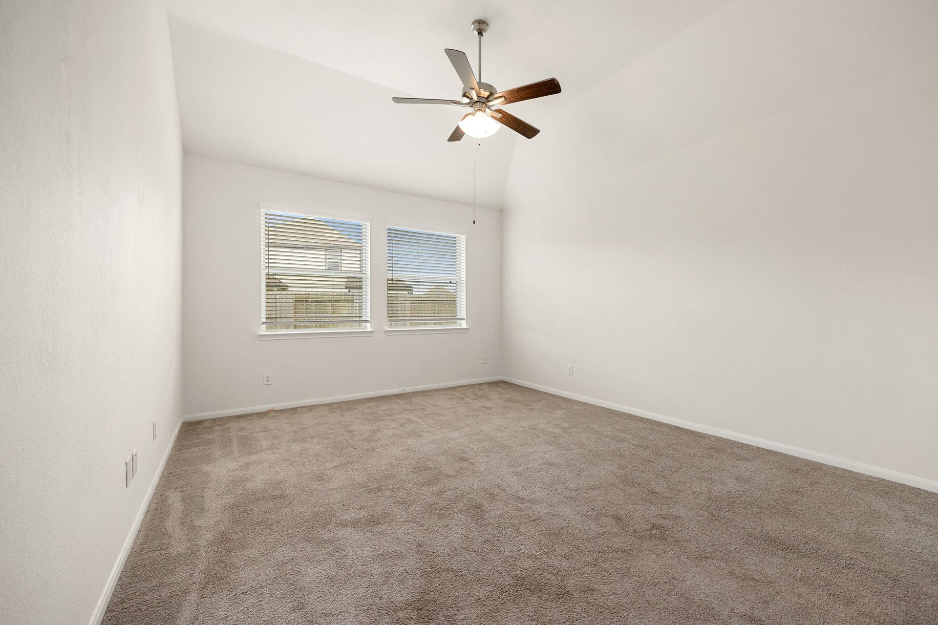 32307 Elmwood Manor, Waller, TX 77484 32307 Elmwood Manor, Waller, TX 77484