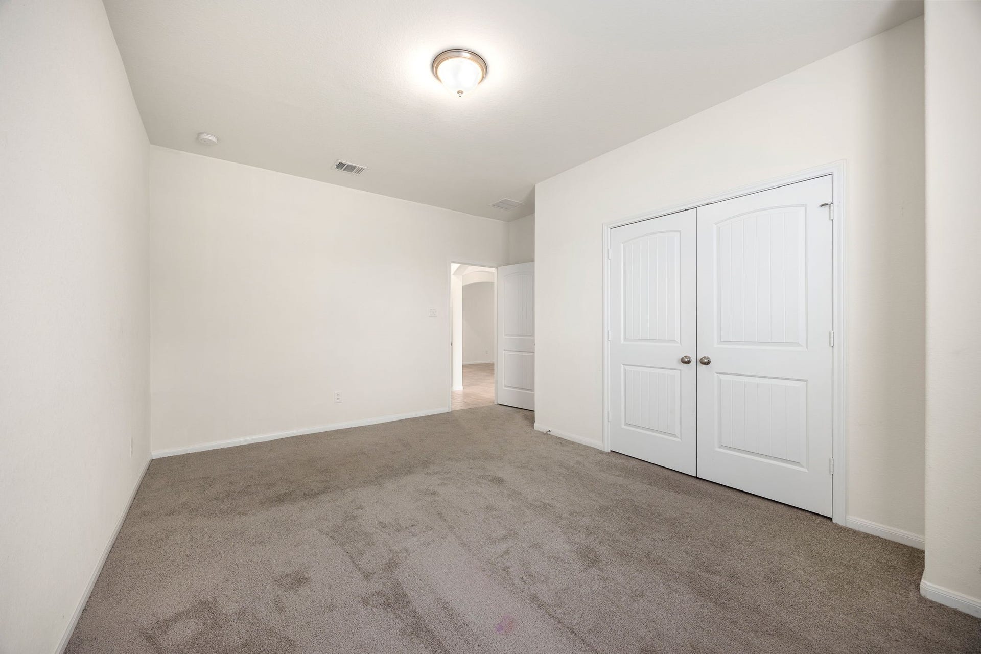 32307 Elmwood Manor, Waller, TX 77484 32307 Elmwood Manor, Waller, TX 77484