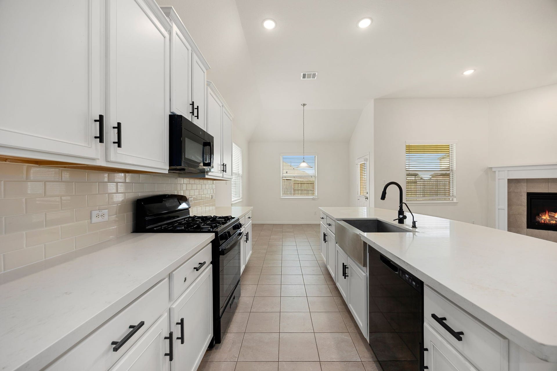 32307 Elmwood Manor, Waller, TX 77484 32307 Elmwood Manor, Waller, TX 77484