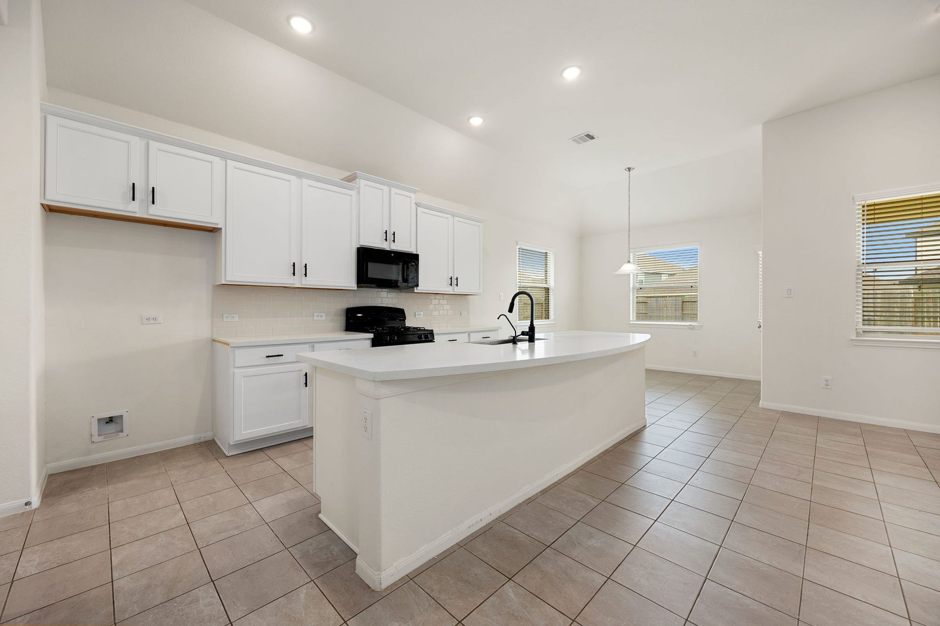 32307 Elmwood Manor, Waller, TX 77484 32307 Elmwood Manor, Waller, TX 77484