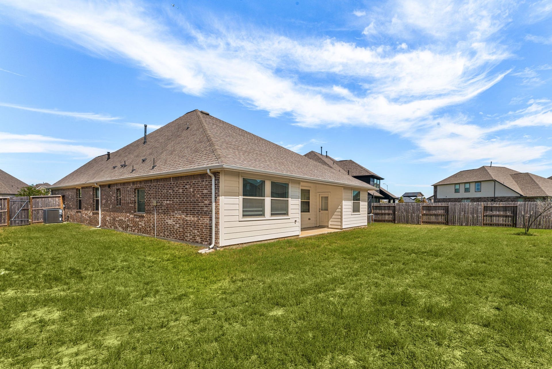 32307 Elmwood Manor, Waller, TX 77484 32307 Elmwood Manor, Waller, TX 77484