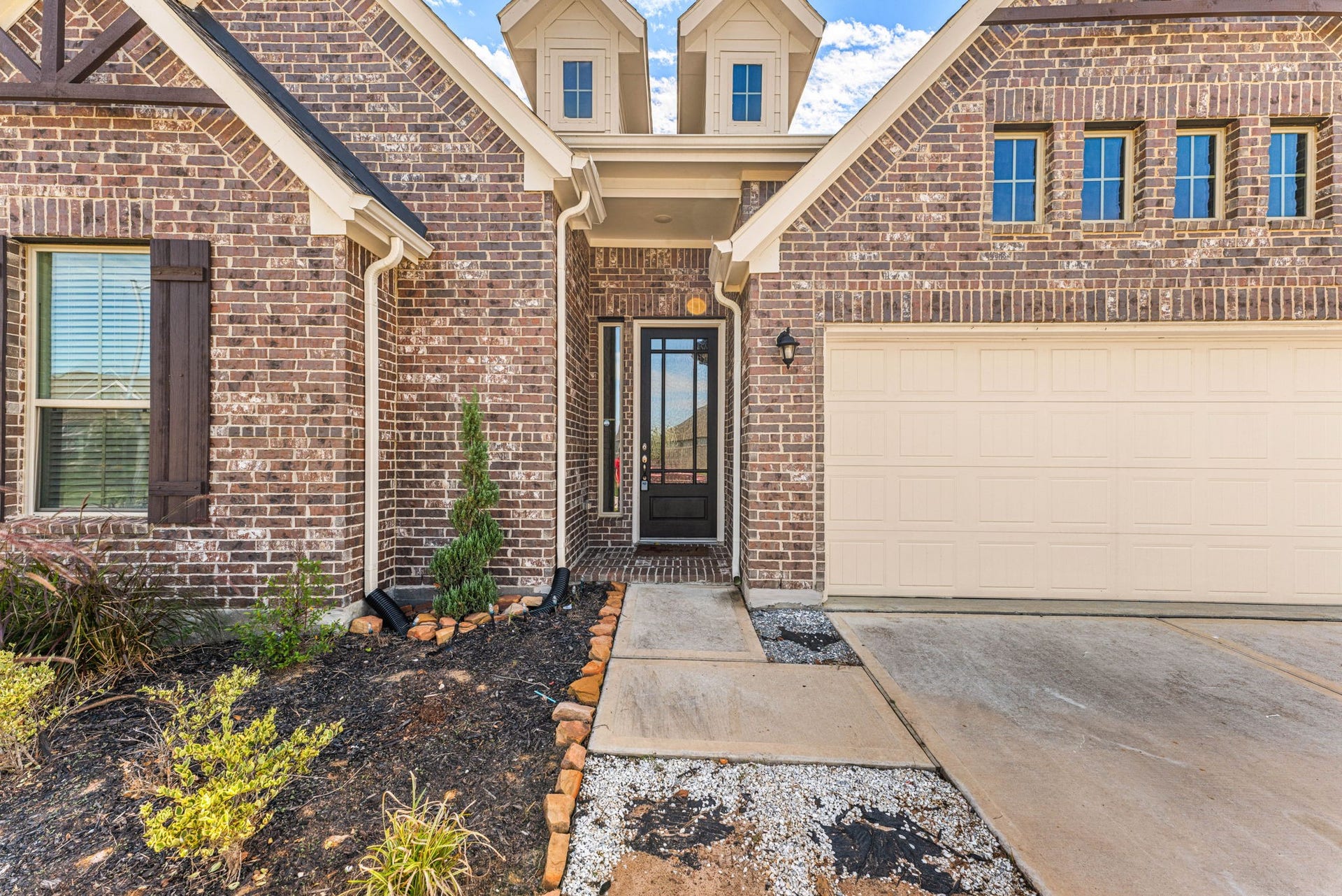 32307 Elmwood Manor, Waller, TX 77484 32307 Elmwood Manor, Waller, TX 77484