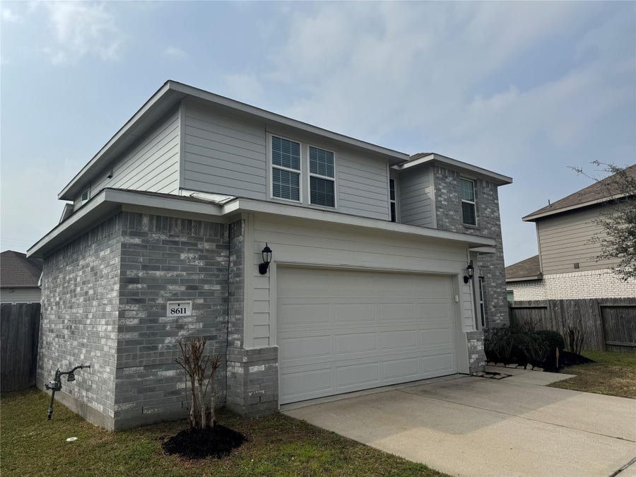 Property photo for 8611 Morning Dove Lane, Baytown, TX