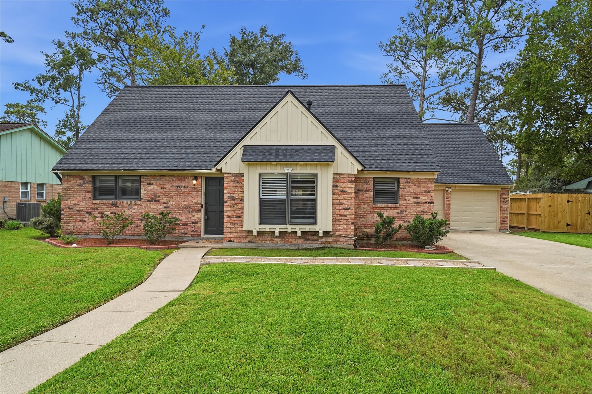3037 Longwood Lane, Dickinson, TX 77539 House front