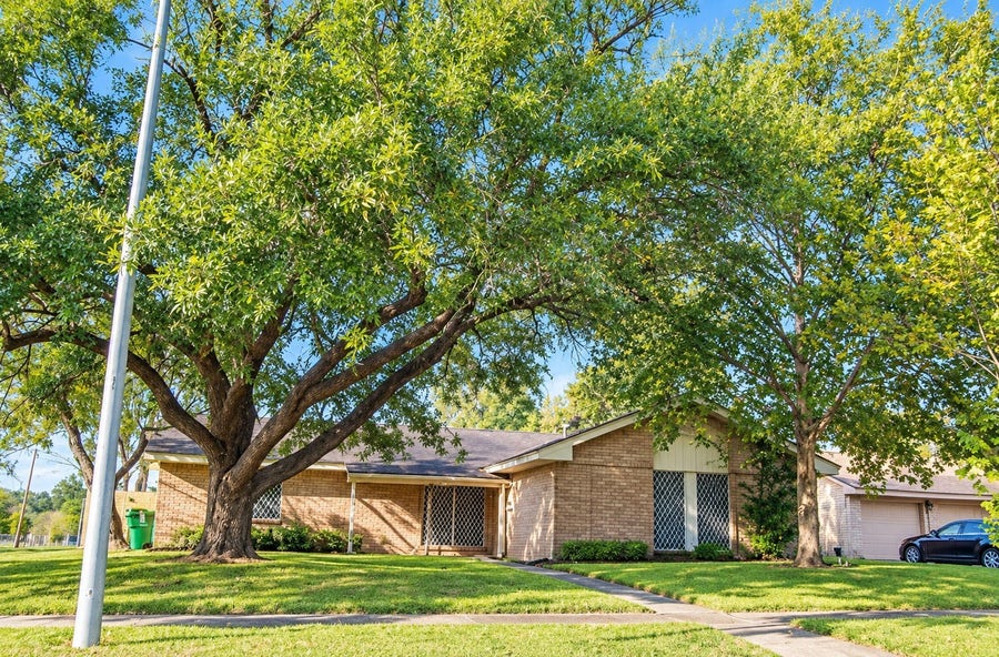 Property photo for 4034 Curly Oaks Drive, Houston, TX