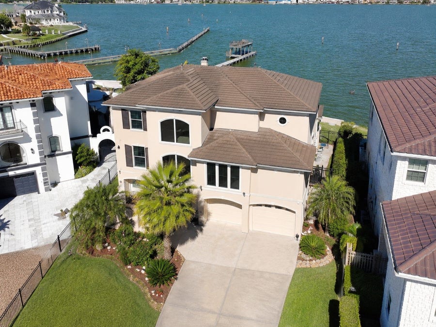 Property photo for 2242 Marina Way, League City, TX