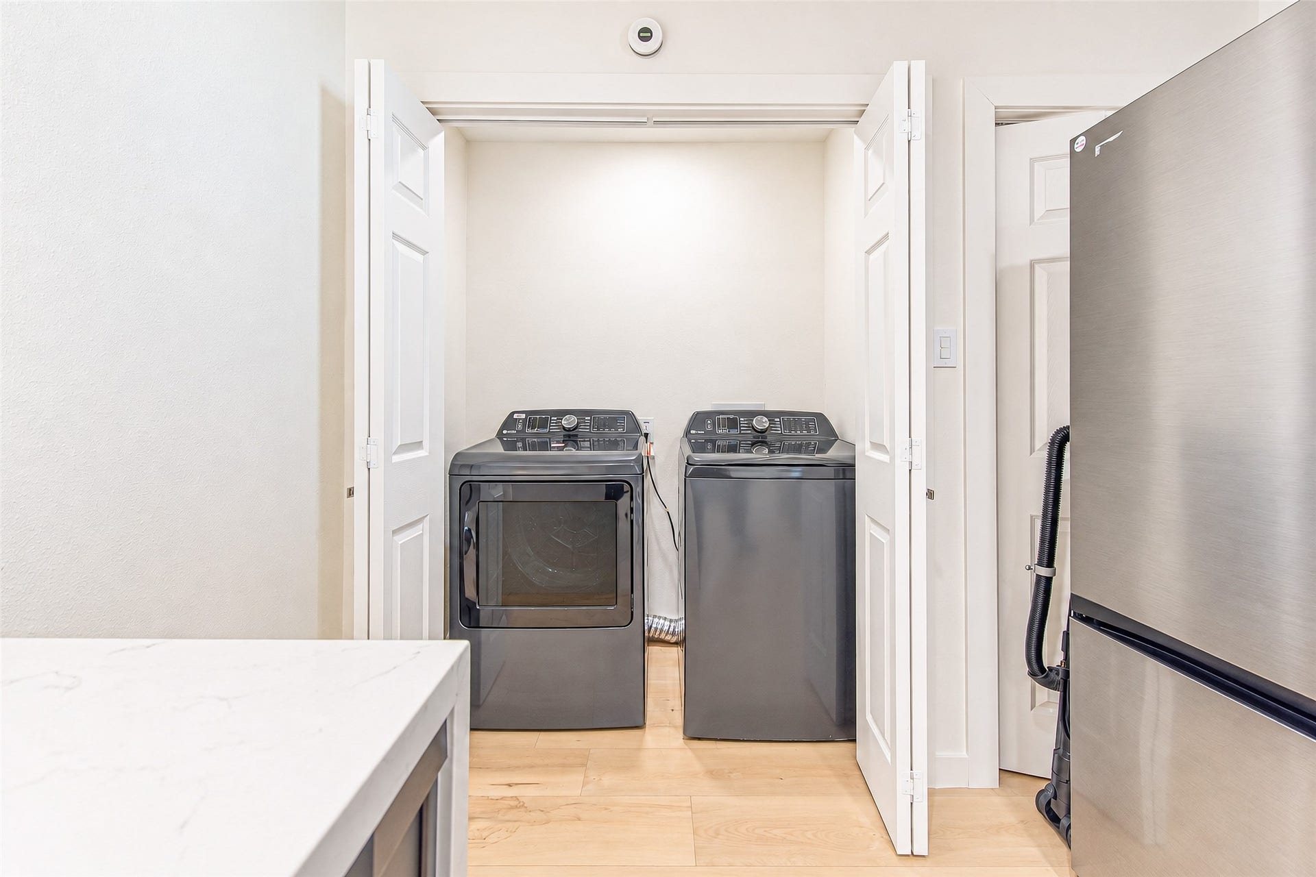 5326 De Lange Lane, Houston, TX 77092 5326 De Lange Lane, Houston, TX 77092