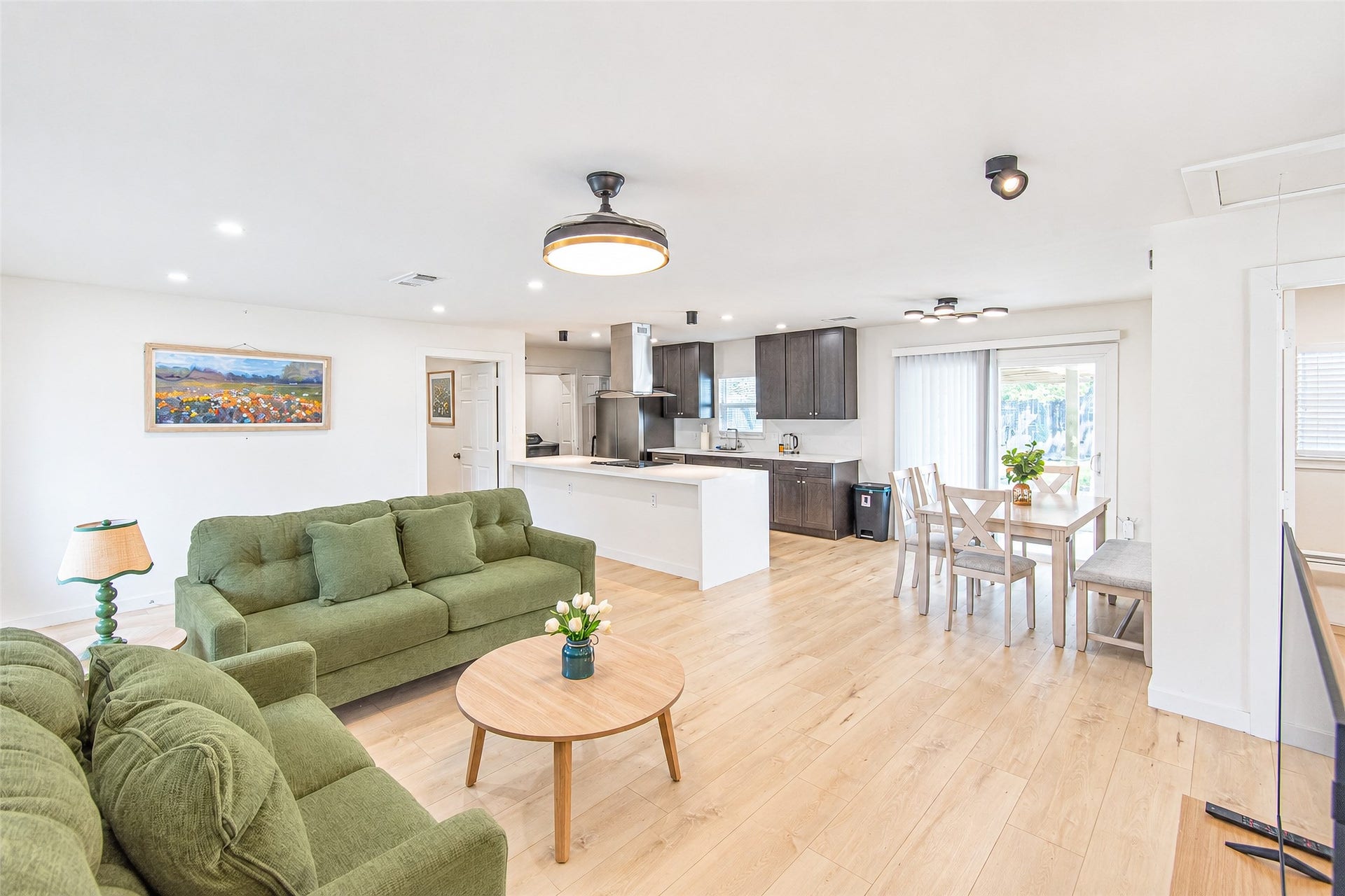 5326 De Lange Lane, Houston, TX 77092 5326 De Lange Lane, Houston, TX 77092