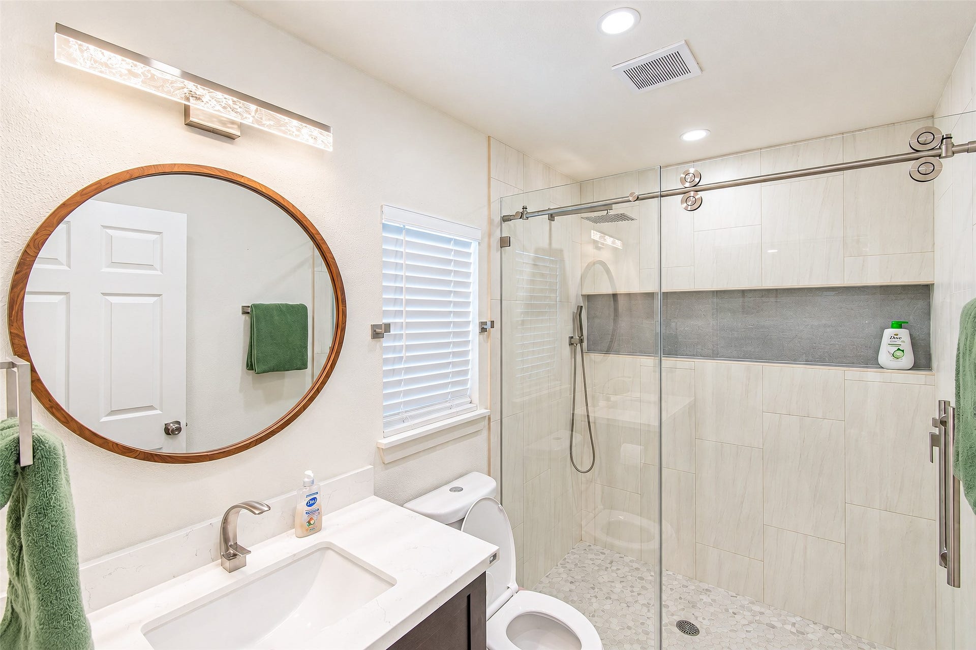 5326 De Lange Lane, Houston, TX 77092 5326 De Lange Lane, Houston, TX 77092