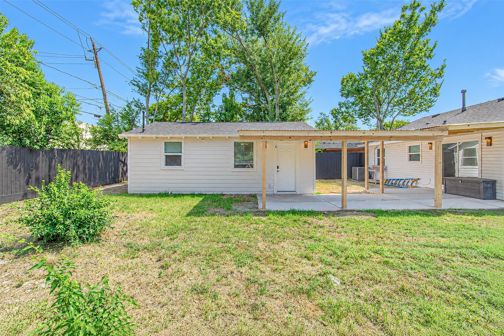 5326 De Lange Lane, Houston, TX 77092 5326 De Lange Lane, Houston, TX 77092