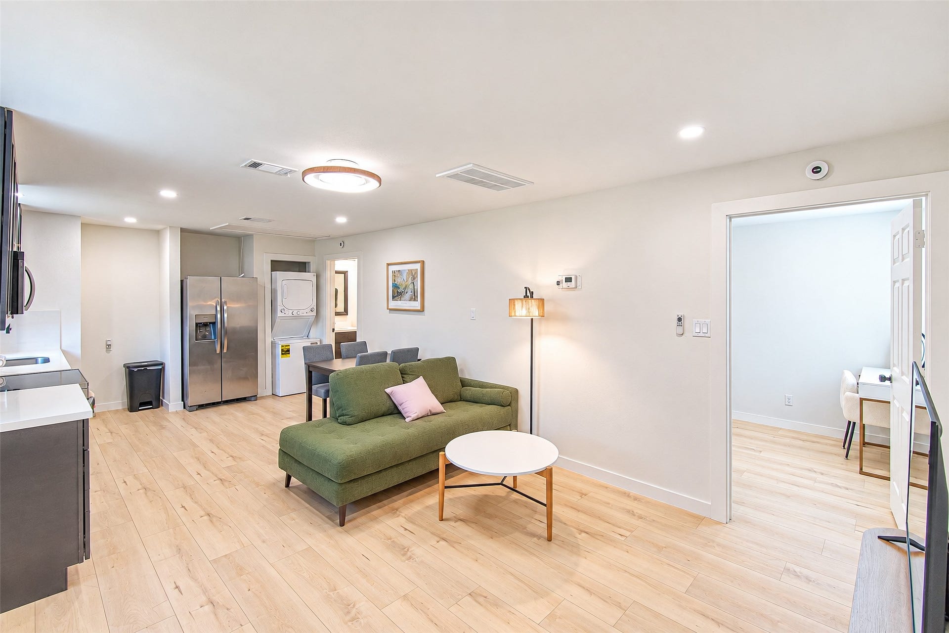 5326 De Lange Lane, Houston, TX 77092 5326 De Lange Lane, Houston, TX 77092