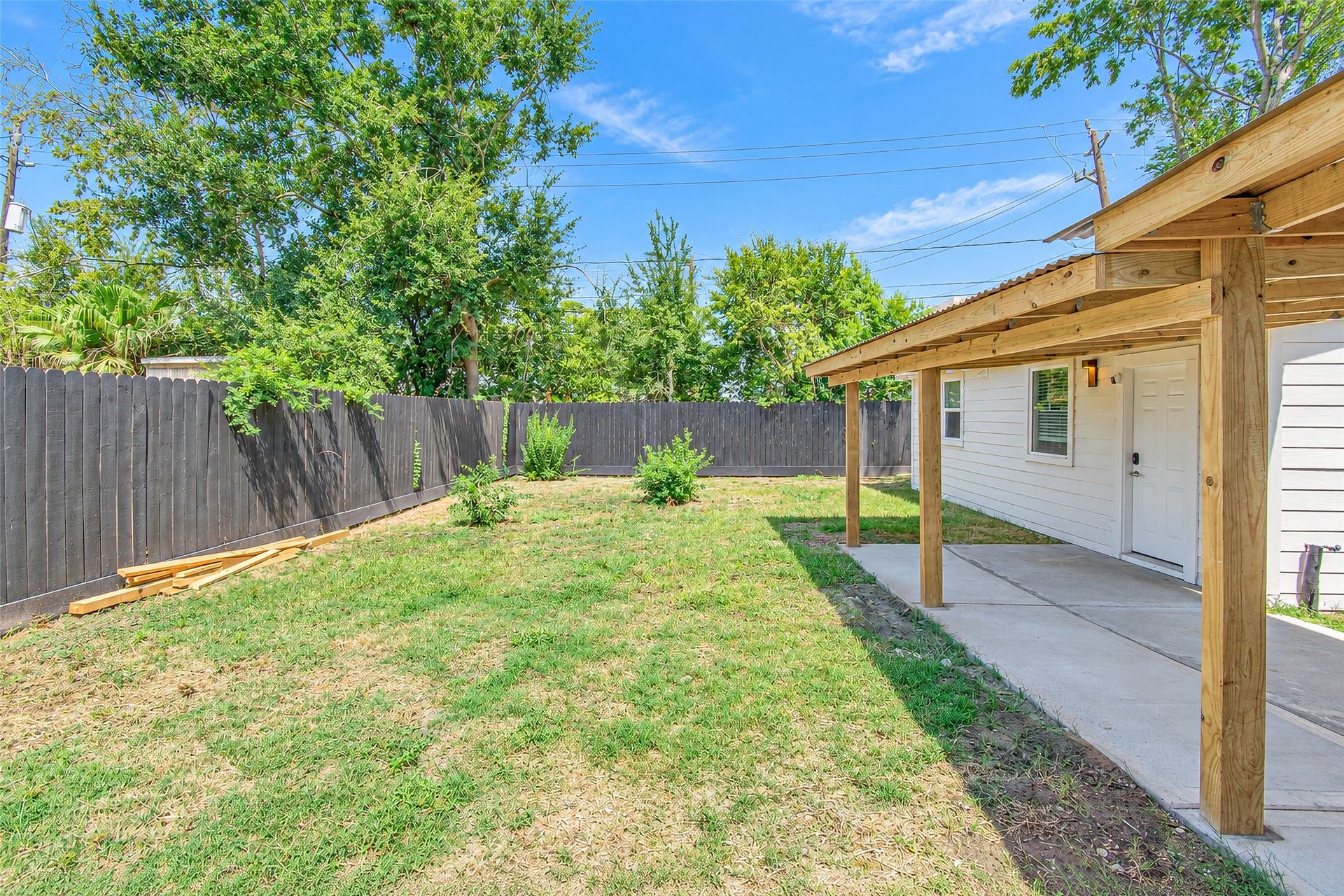 5326 De Lange Lane, Houston, TX 77092 5326 De Lange Lane, Houston, TX 77092