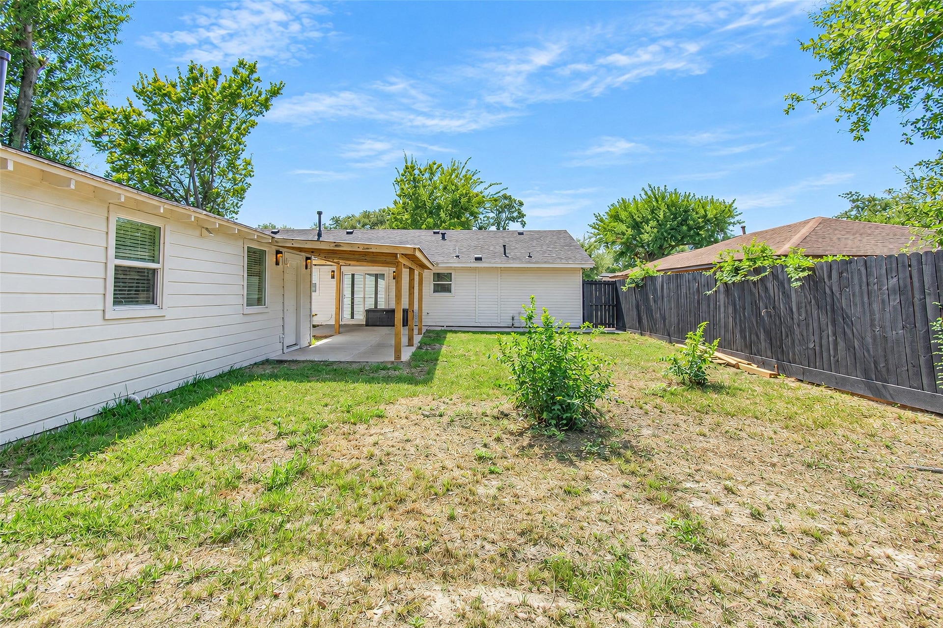 5326 De Lange Lane, Houston, TX 77092 5326 De Lange Lane, Houston, TX 77092
