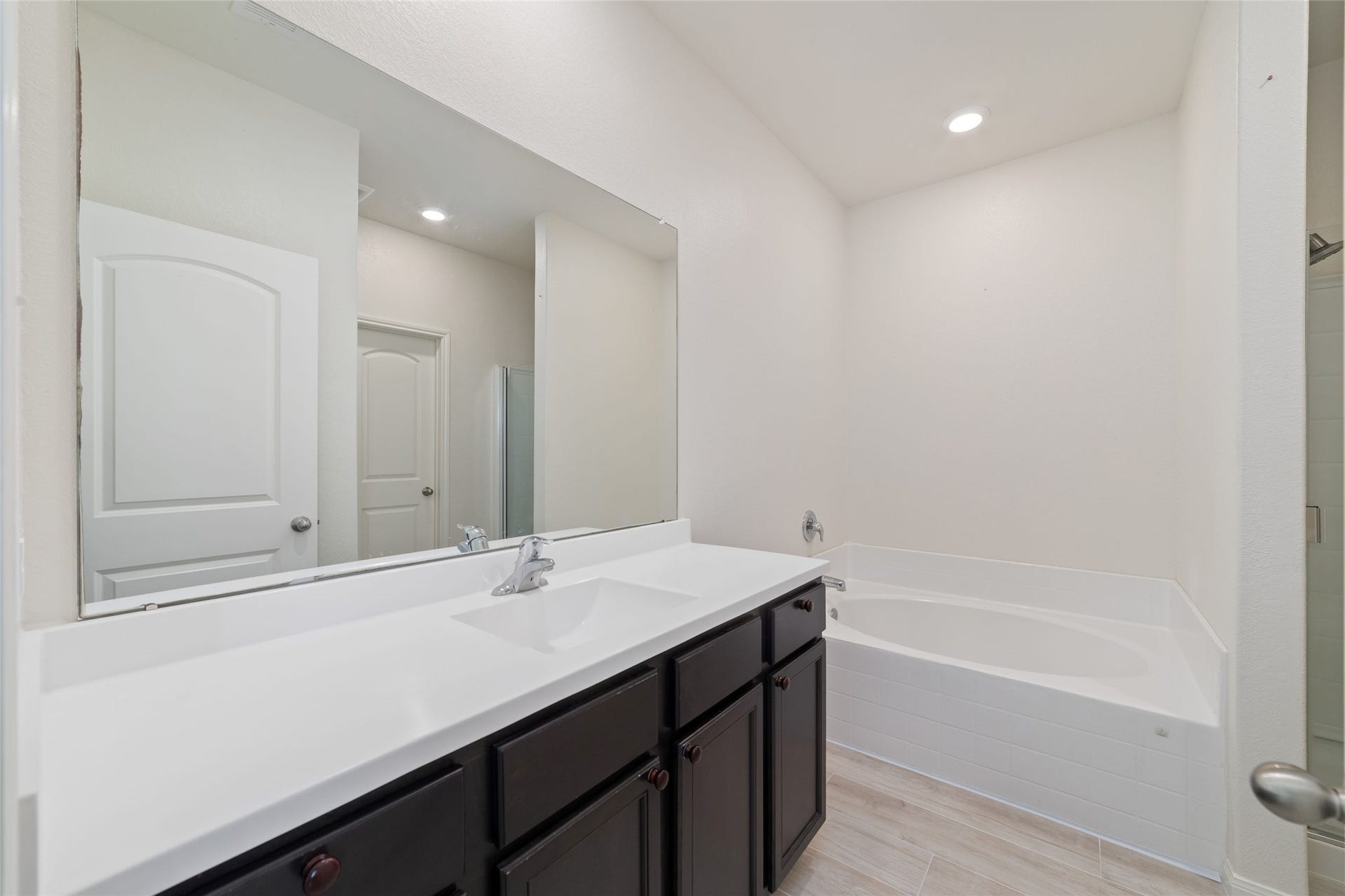 3000 Iron Woods Drive, Katy, TX 77493 Primary Bathroom