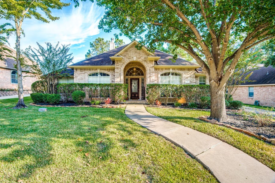 Property photo for 35 W Pines Drive, Montgomery, TX