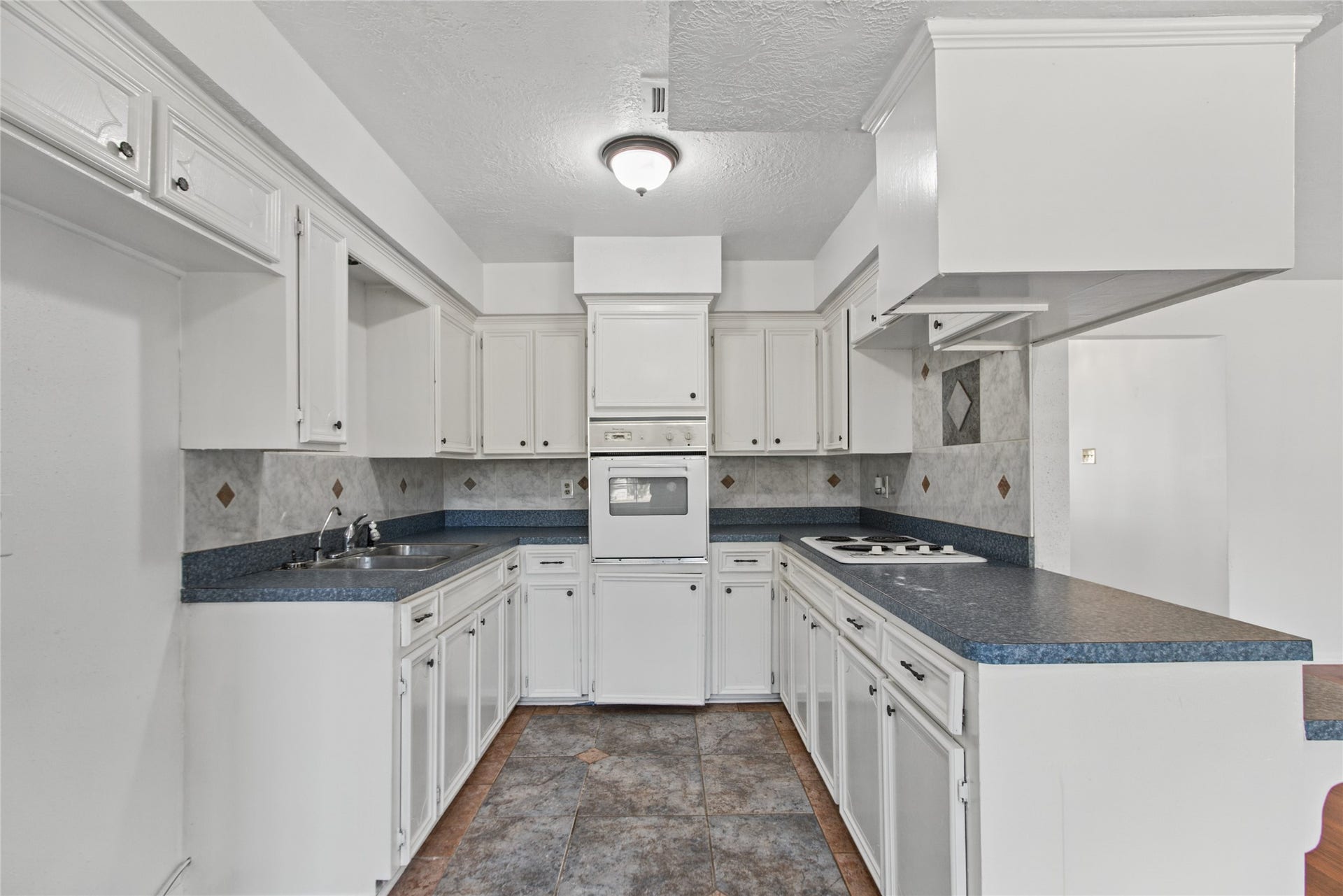 5502 Wickwillow Lane, Alvin, TX 77511 5502 Wickwillow Lane, Alvin, TX 77511